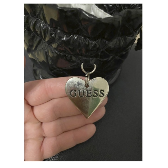 ‘Pre-Owned Men’s Guess Watch’⌚️ - Picture 5 of 9